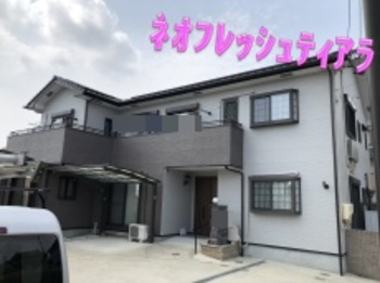 高級多彩模様仕上げで塗り替え！多彩模様の柄を外壁の凹凸が立体的に演出し、高級感溢れる仕上がりに☆