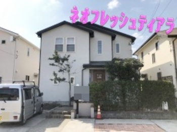 高級多彩模様仕上げで高耐久な三井ホームさんに！新築時に開口部コーキングが存していませんので、新設致しました☆