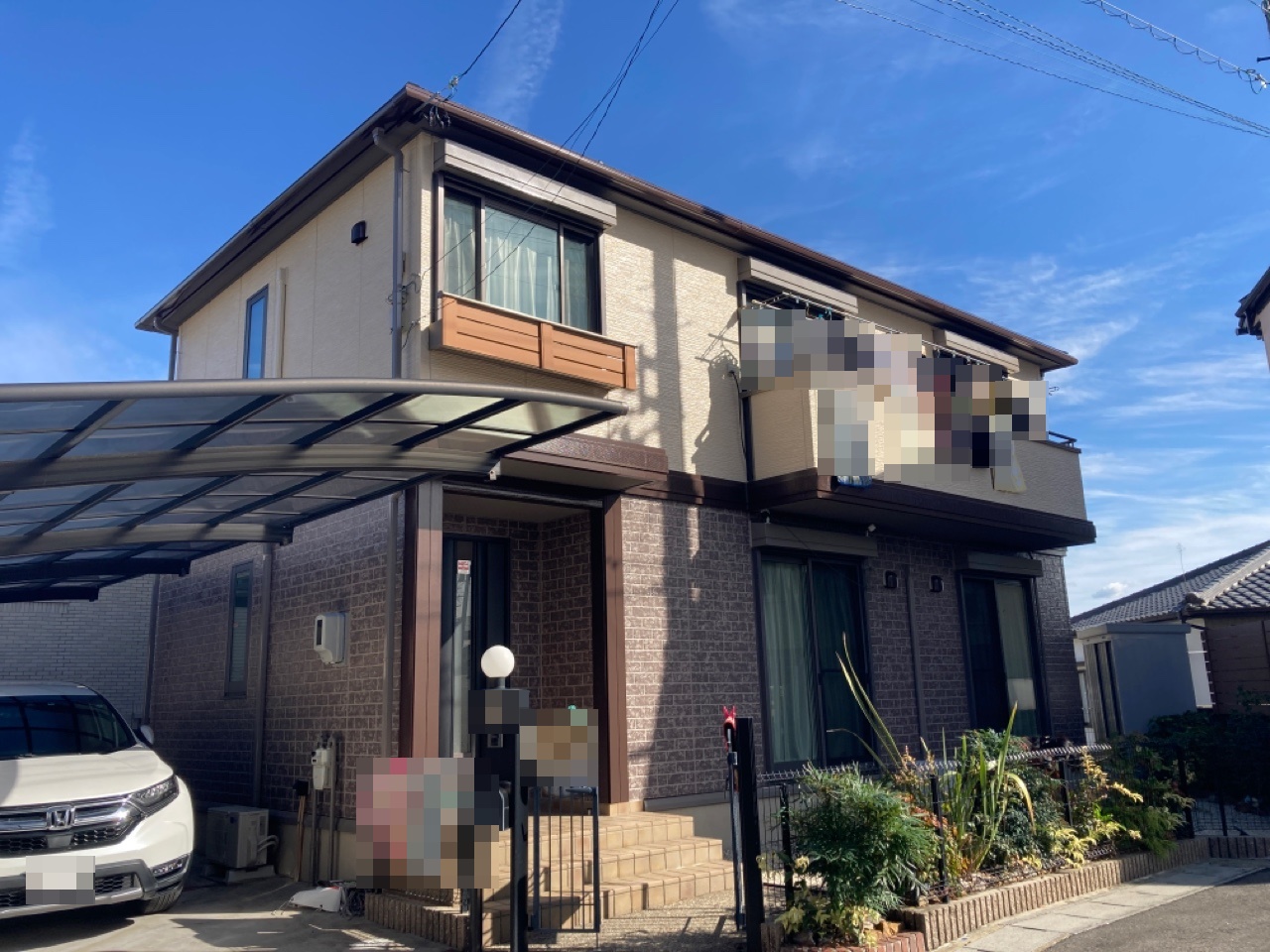 外壁屋根塗装工事施工中！グラデーション工法！