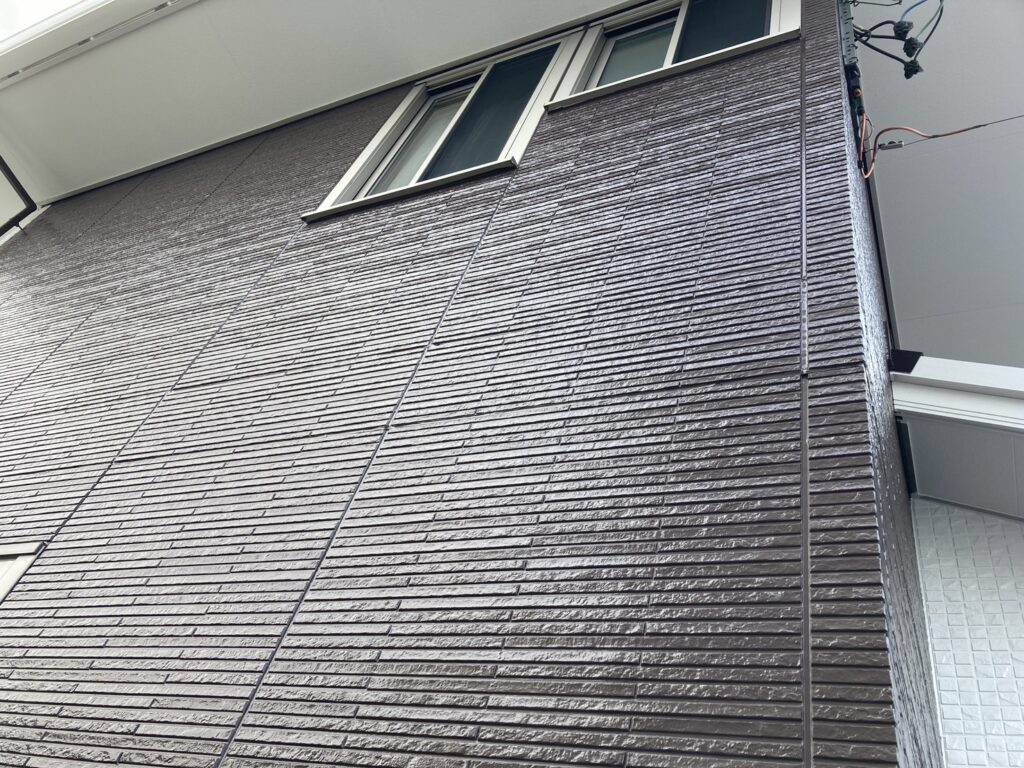 アクセント壁、ベース壁との配色もばっちりでした。