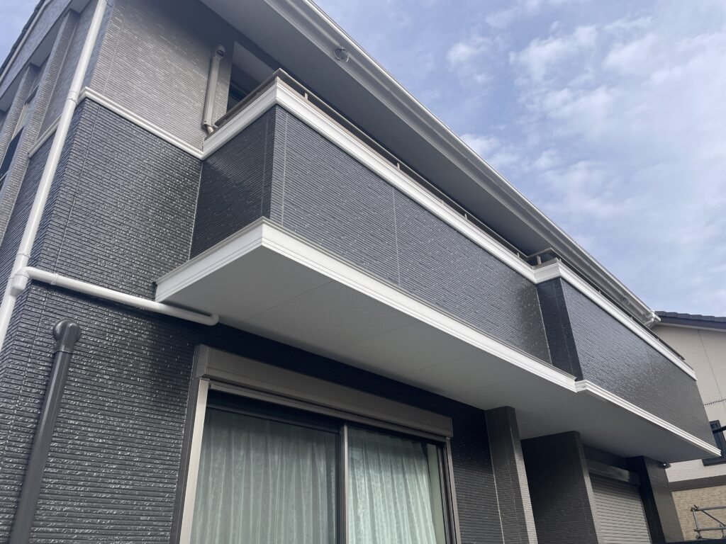 帯などの付帯部の白色がアクセントとなりました☆