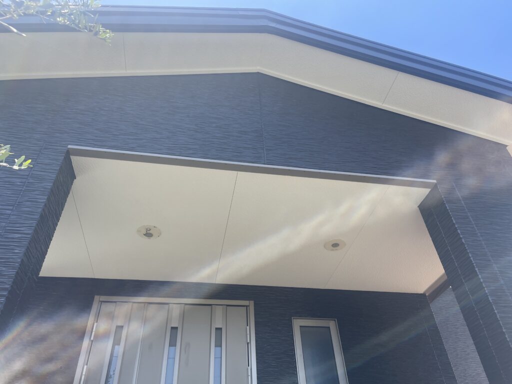 軒天、雨樋などの付帯部の塗装もばっちりです☆