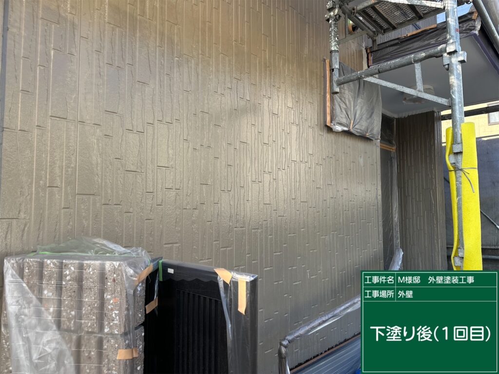 下塗り1回目後です。
